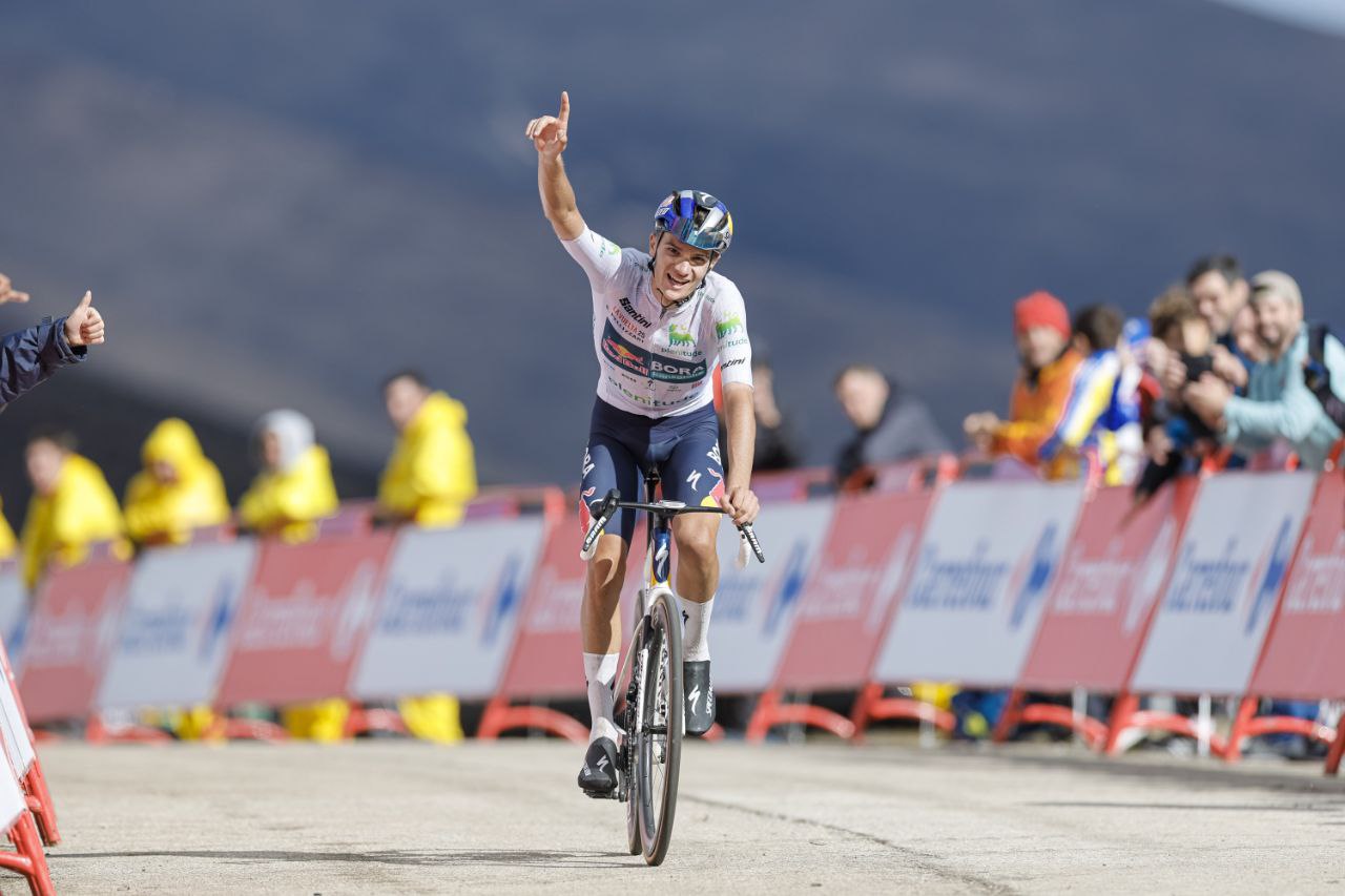 🚨🏆🚴🏻‍♂️🇪🇸Vuelta a España: Pellizzari conquista l’Alto del Morredero !🇮🇹