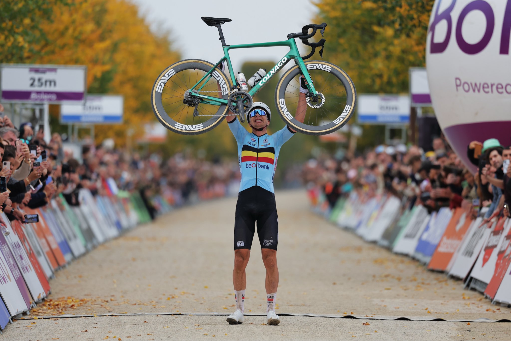 🚨🏆🌈🚴🏻‍♂️🇳🇱Mondiale Gravel, uomini élite: finalmente Florian Vermeersch!🇧🇪