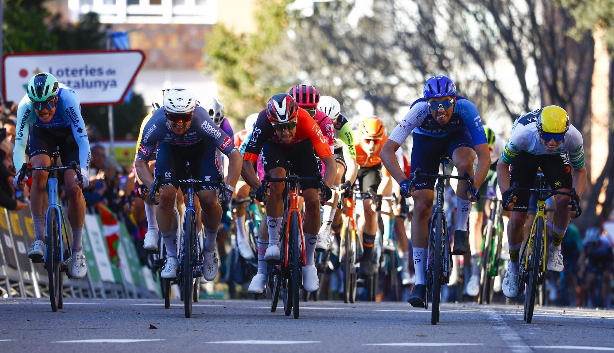 🚨🏆🚴🏻‍♂️🇪🇸Volta a Catalunya : Vernon conquista il successo!🇬🇧