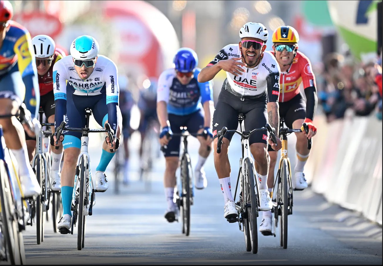 🚨🏆🚴🏻‍♂️🇧🇪Classic Brugge-De Panne : Molano vince nel caos !🇨🇴