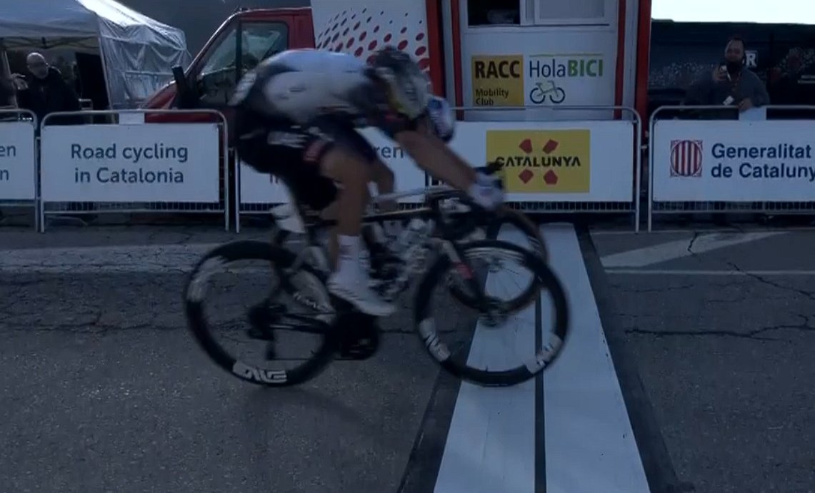 🚨🏆🚴🏻‍♂️🇪🇸Volta a Catalunya : Ayuso beffa Roglič al photo-finish !🇪🇸