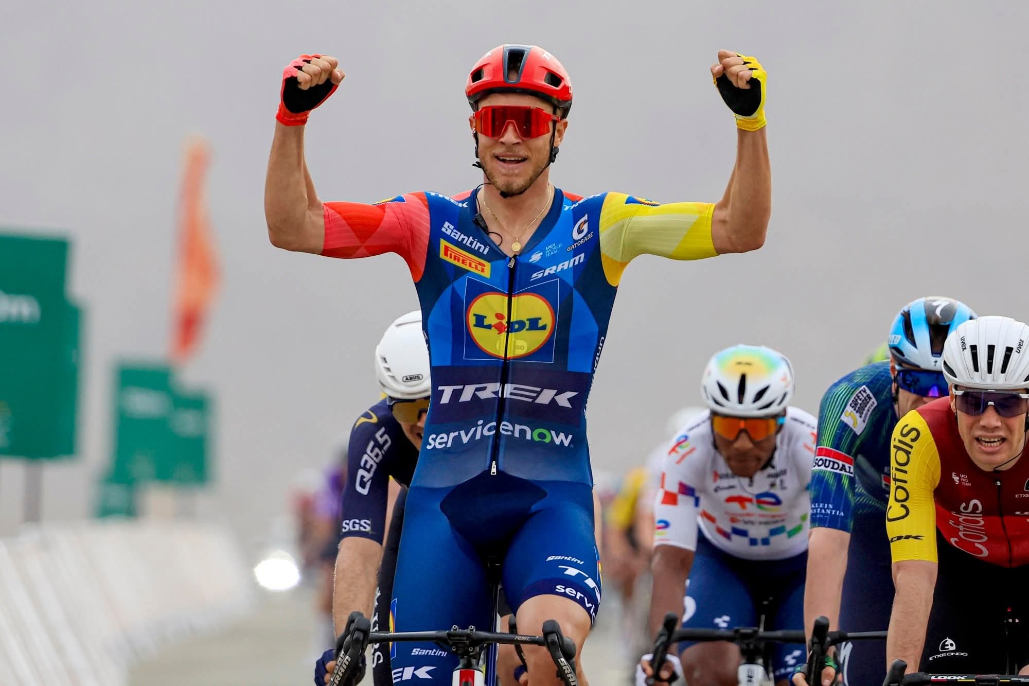 ALULA TOUR: PRIMA TAPPA A JONATHAN MILAN