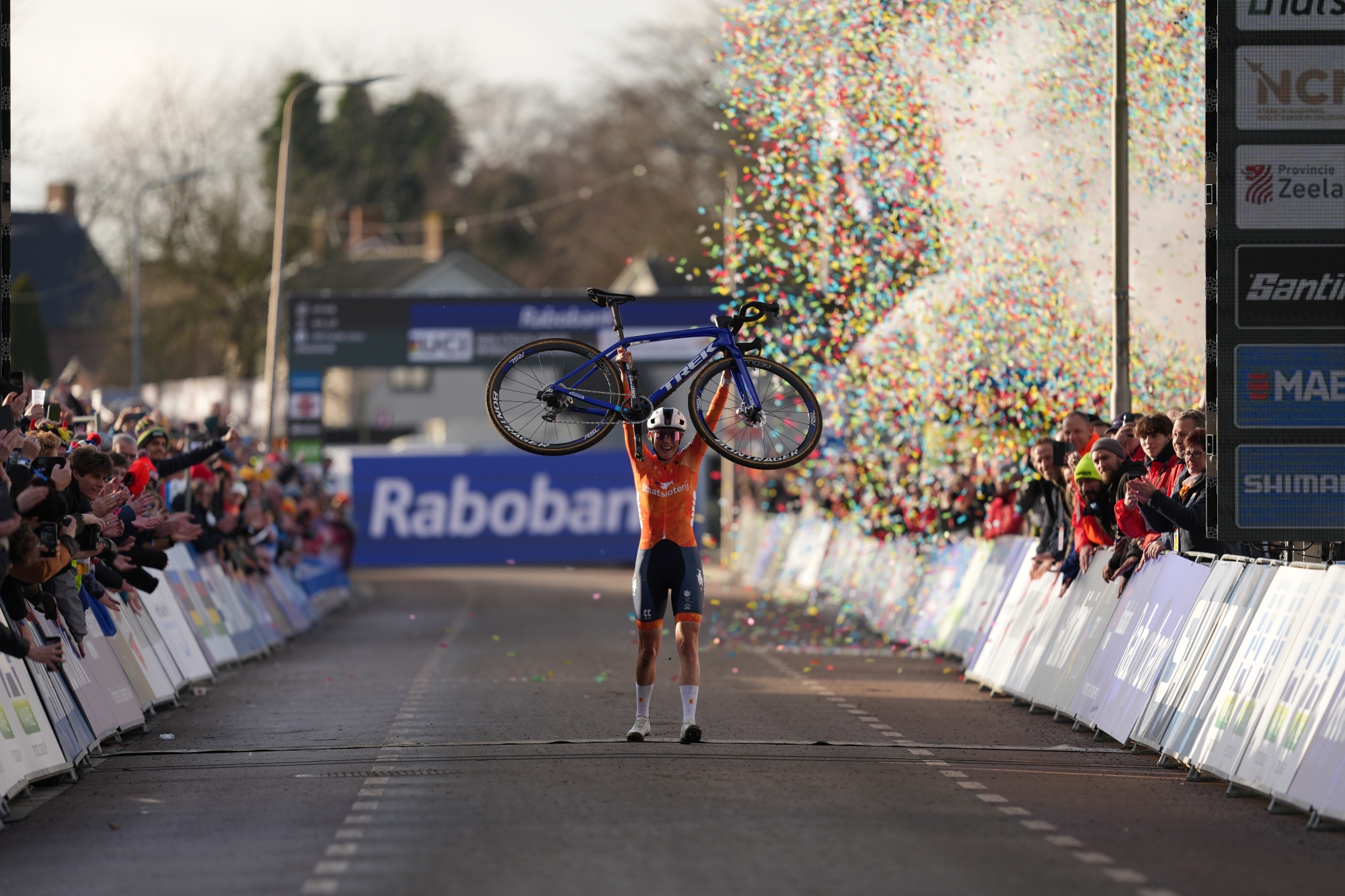 🚨🏆🌈🚴🏻‍♂️🇳🇱Mondiali ciclocross, donne élite: finalmente Lucinda Brand!🇳🇱