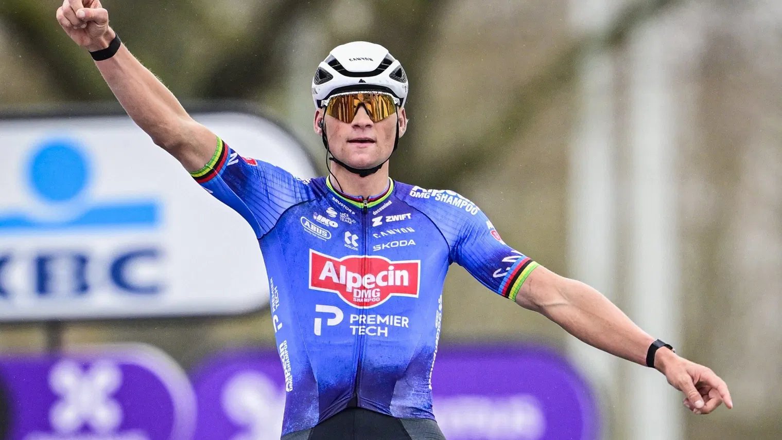 🚨🏆🚴🏻‍♂️🇧🇪Omloop Nieuwsblad: MVDP domina sul Kapelmuur!🇳🇱