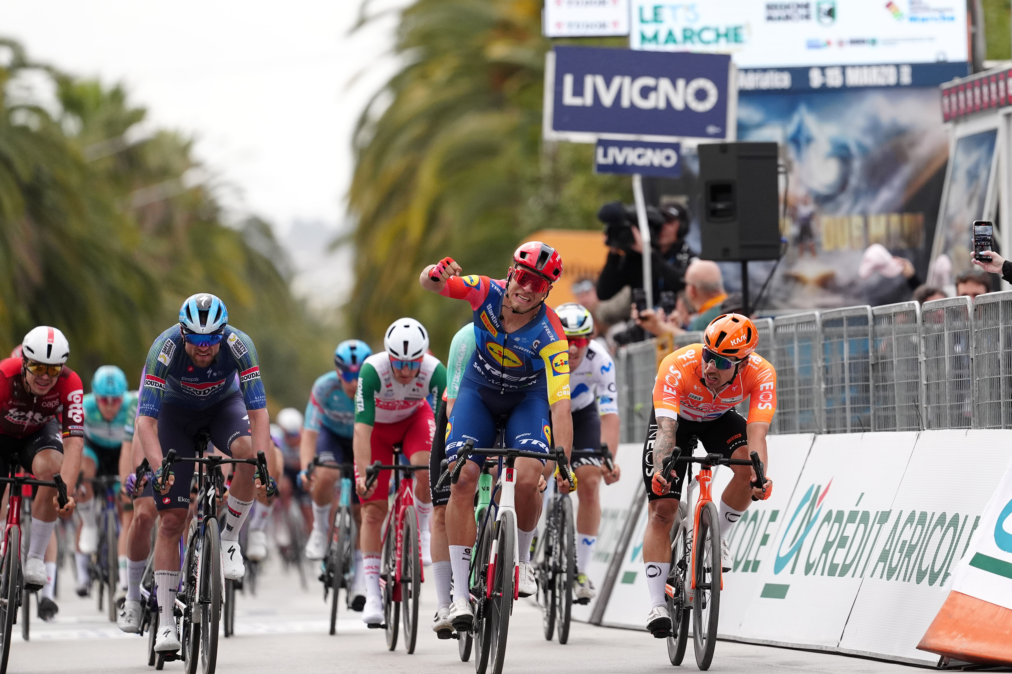 🚨🏆🚴🏻‍♂️🇮🇹Tirreno-Adriatico: Milan e Del Toro festeggiano a San Benedetto del Tronto!🇮🇹🇲🇽