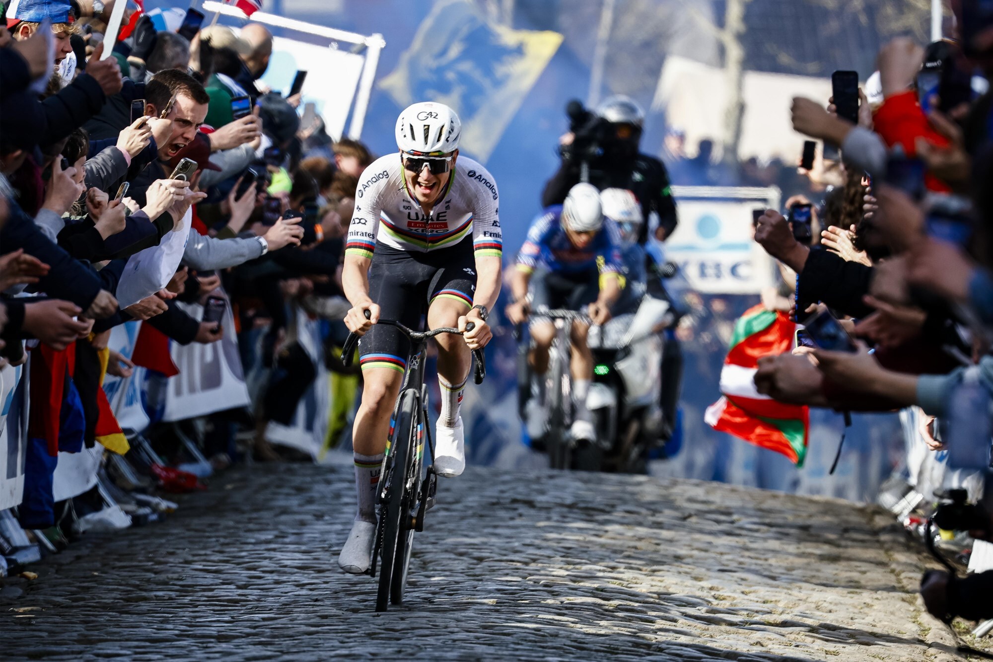 🚨🏆🚴🏻‍♂️🇧🇪Giro delle Fiandre: tripletta di Pogačar!🌈🇸🇮