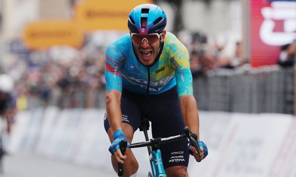 6^ TAPPA GIRO D'ITALIA 2026: BALLERINI TRIONFA TRA LA SOLITA PIOGGIA E LE SOLITE CADUTE