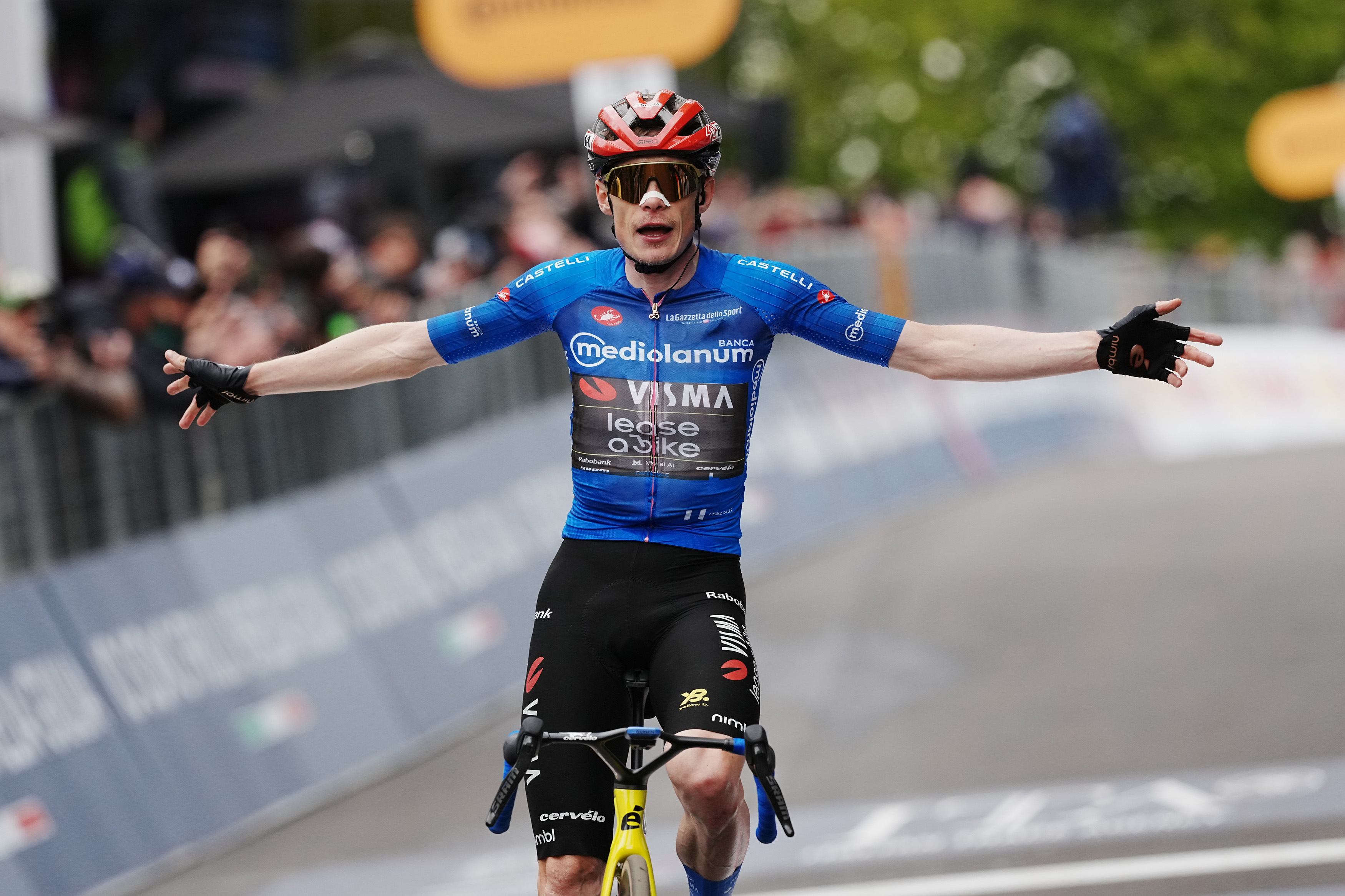 GIRO D'ITALIA - 9^ TAPPA: VINGEGAARD FA 50 A CORNO ALLE SCALE!