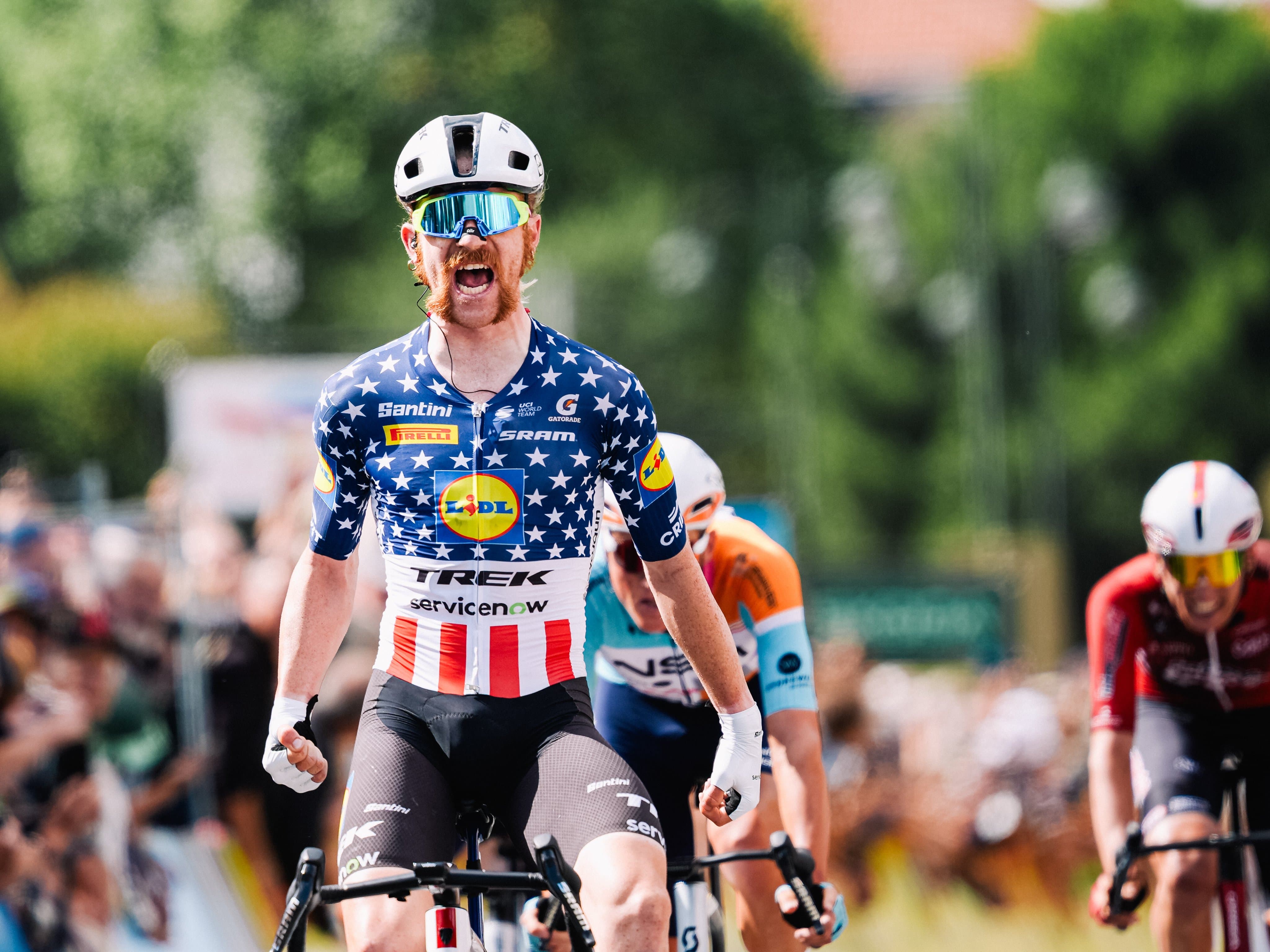 🚨🏆🚴🏻‍♂️🇫🇷Tour Auvergne - Rhône-Alpes : successo di Simmons!🇺🇸
